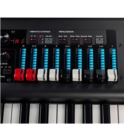 TECLADO YAMAHA YC-61 - YAMAHA