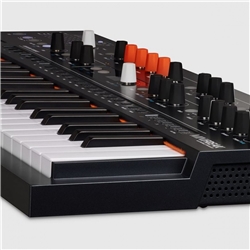 SINTETIZADOR ARTURIA MINIFREAK - ARTURIA