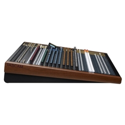MESA MISTURA TASCAM MODEL 24 - TASCAM