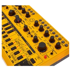 SINTETIZADOR BEHRINGER TD-3-MO AM - BEHRINGER
