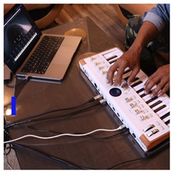 SINTETIZADOR ARTURIA ASTROLAB 37 - ARTURIA